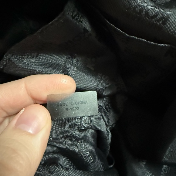 Michael Kors Soft Leather Hobo Shoulder Bag - Picture 15 of 17